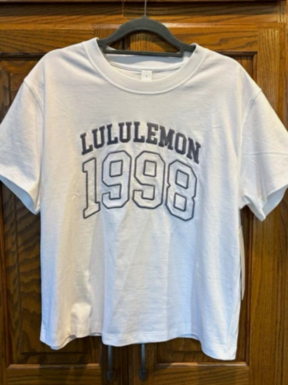 Lululemon Graphic Tee Size 6 New With Tags